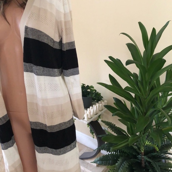 Block Style Sweater/Cardigan - Picture 2 of 7